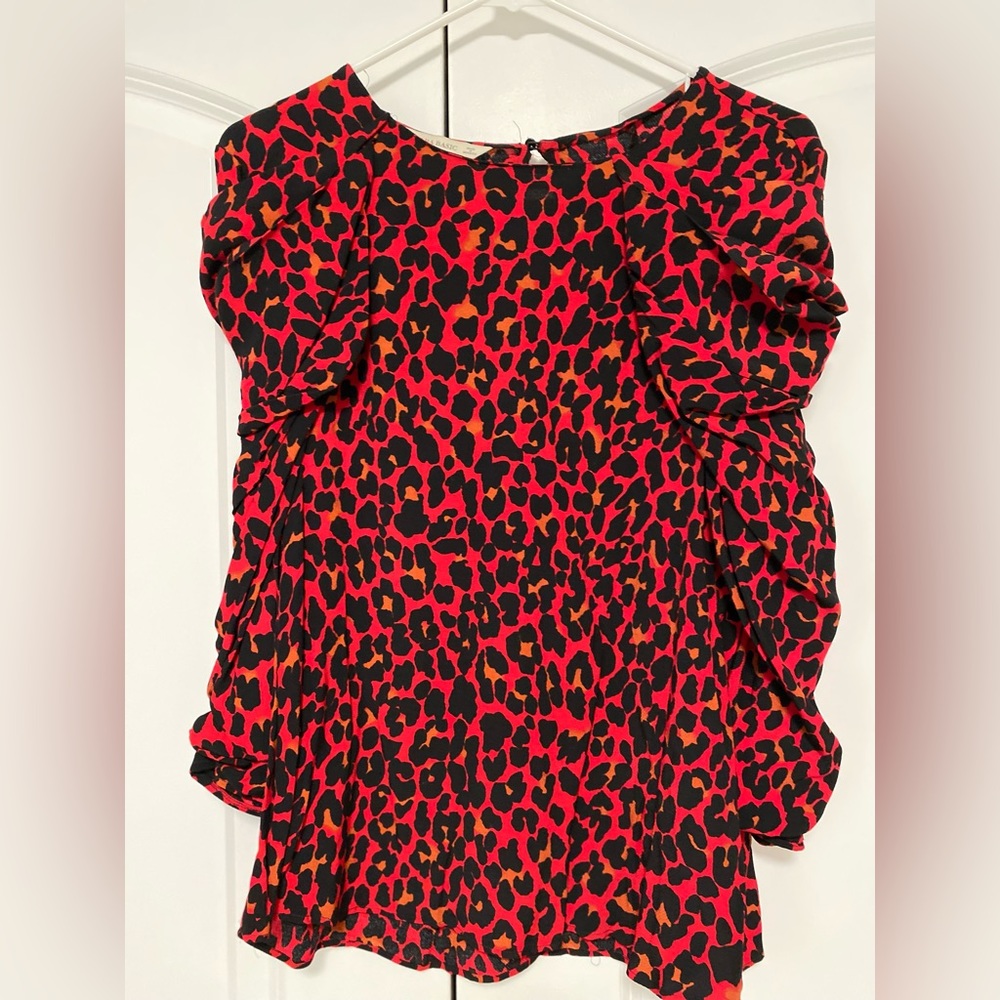 ZARA GIGOT SLEEVE TOP. ANIMAL PRINT